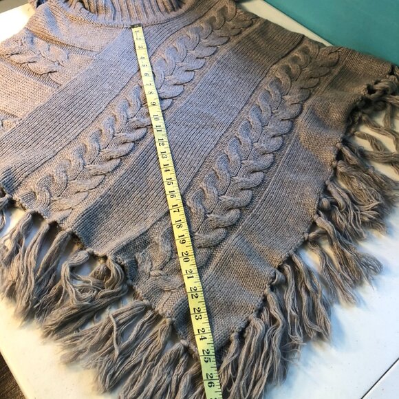 Intro Gray Sweater Pullover Poncho/Shawl, Size Medium - Picture 7 of 11